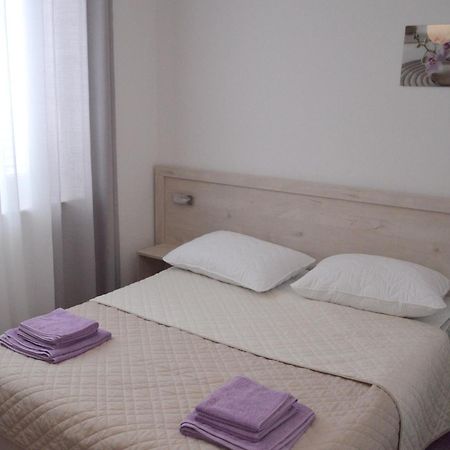 Apartments And Rooms By The Sea Jakisnica, Pag - 4160 Lun  Luaran gambar