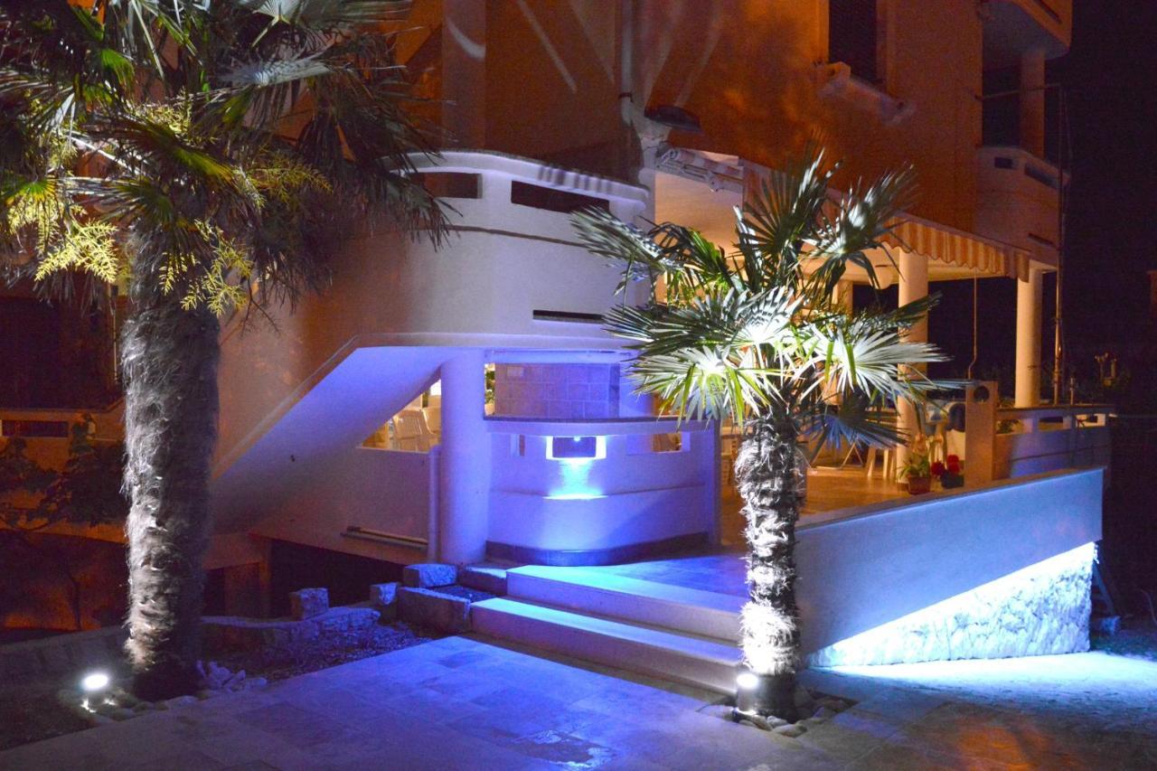 Apartments And Rooms By The Sea Jakisnica, Pag - 4160 Lun  Luaran gambar