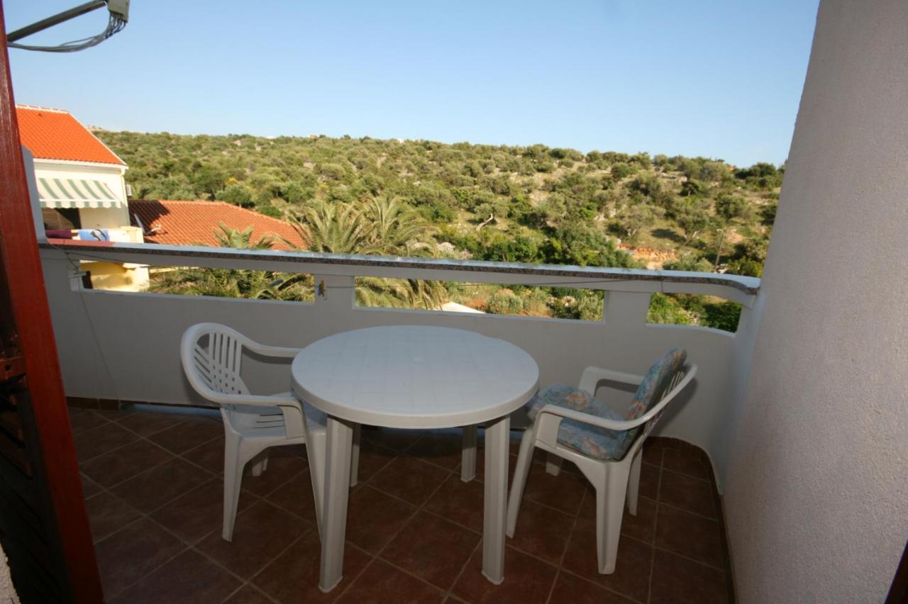 Apartments And Rooms By The Sea Jakisnica, Pag - 4160 Lun  Luaran gambar