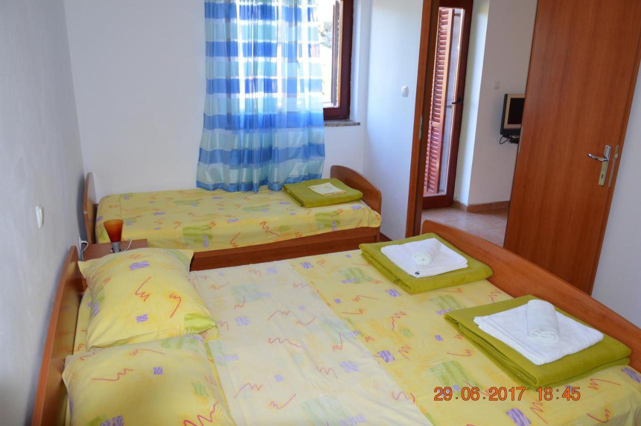 Apartments And Rooms By The Sea Jakisnica, Pag - 4160 Lun  Luaran gambar