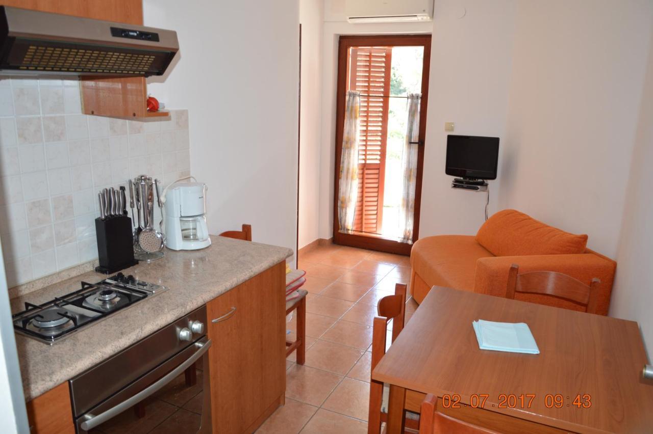 Apartments And Rooms By The Sea Jakisnica, Pag - 4160 Lun  Luaran gambar