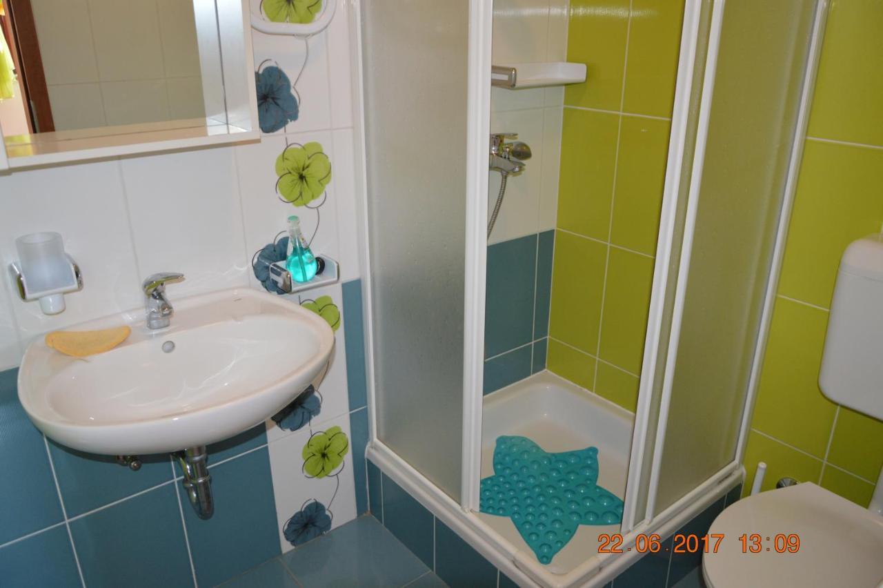 Apartments And Rooms By The Sea Jakisnica, Pag - 4160 Lun  Luaran gambar