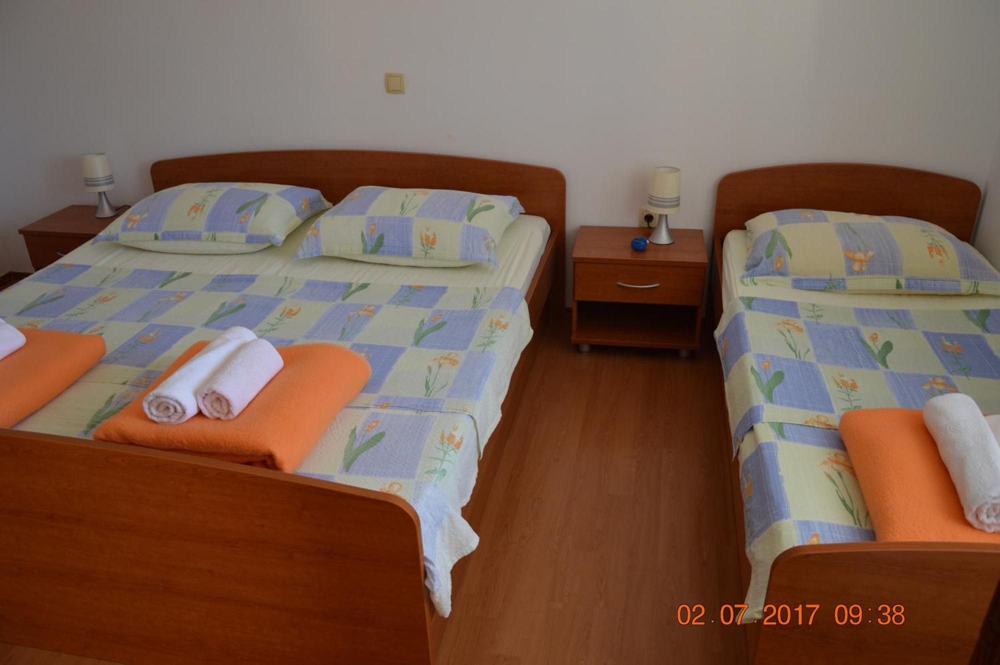 Apartments And Rooms By The Sea Jakisnica, Pag - 4160 Lun  Bilik gambar