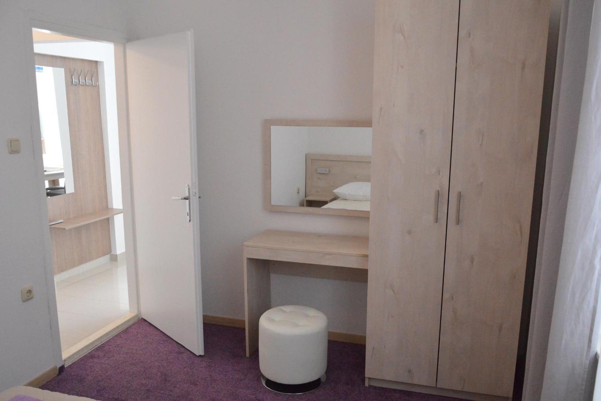 Apartments And Rooms By The Sea Jakisnica, Pag - 4160 Lun  Bilik gambar