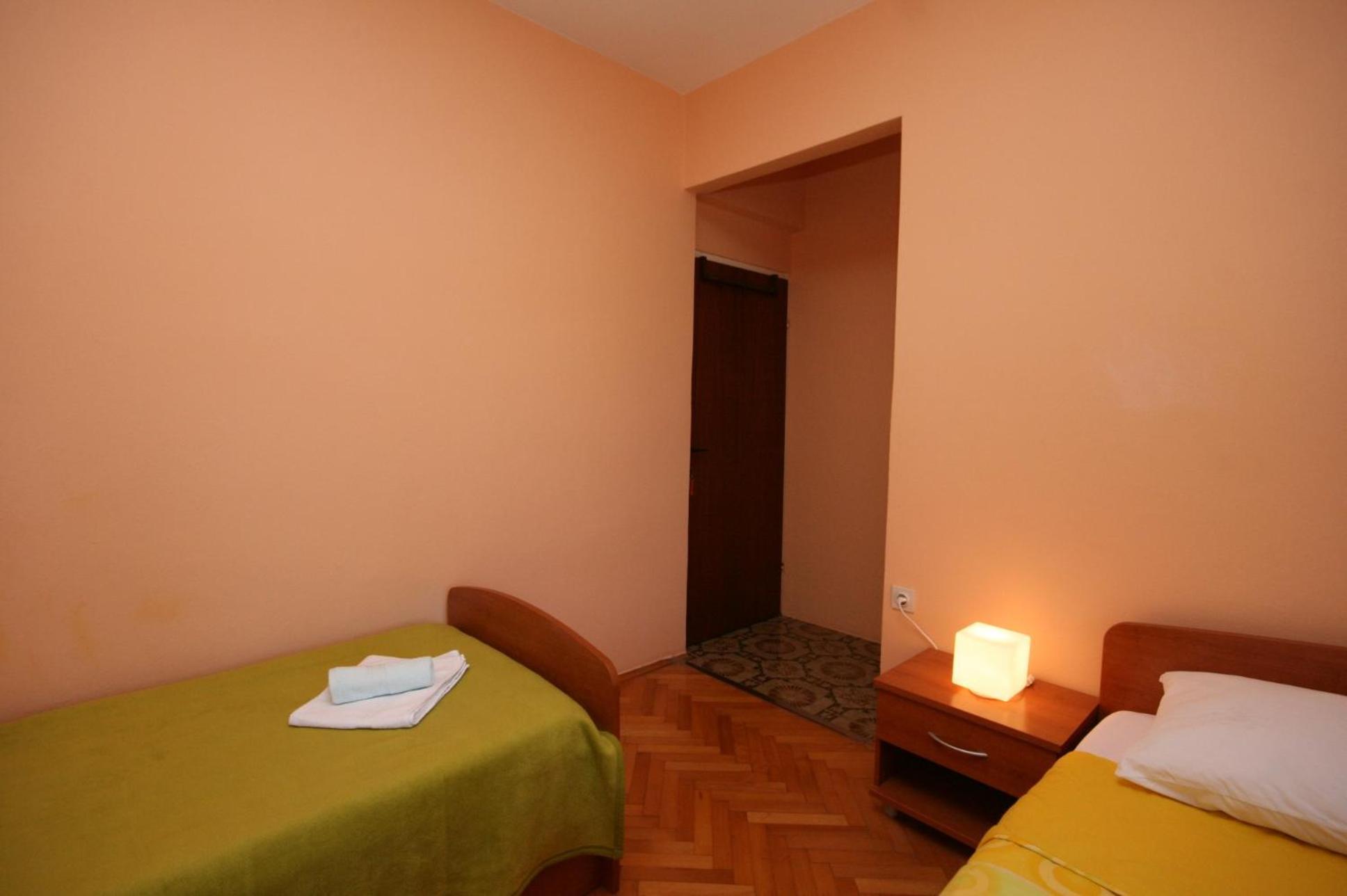 Apartments And Rooms By The Sea Jakisnica, Pag - 4160 Lun  Bilik gambar